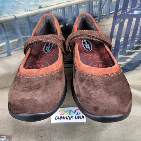 AETREX BROWN SUEDE MARY JANE JULIA 6.0B - Picture 3 of 10